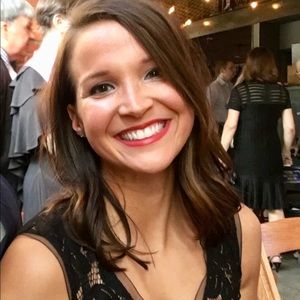 Meet your Posher, Laura